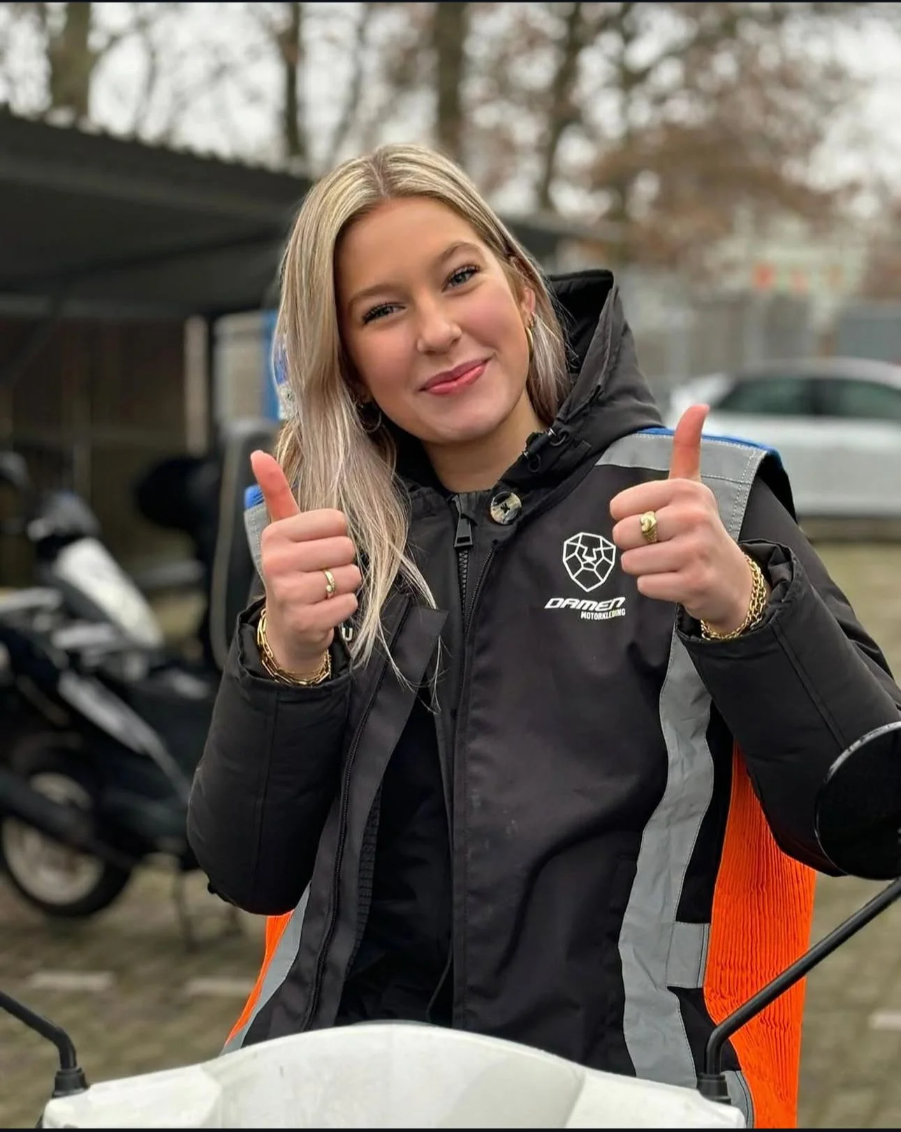 Rijschool Driving Control — rijles in Rotterdam voor auto, motor, scooter en BE-rijbewijs