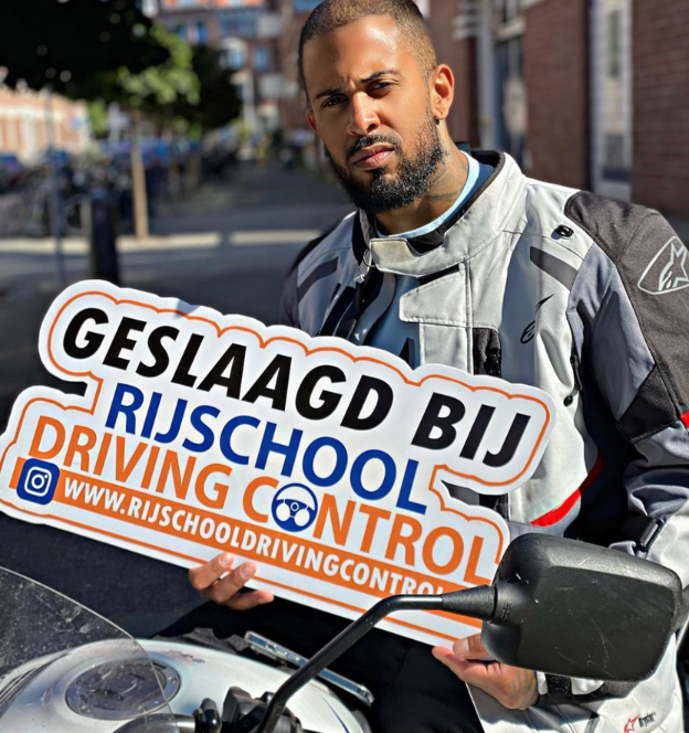 Geslaagde student Motor rijles Rotterdam