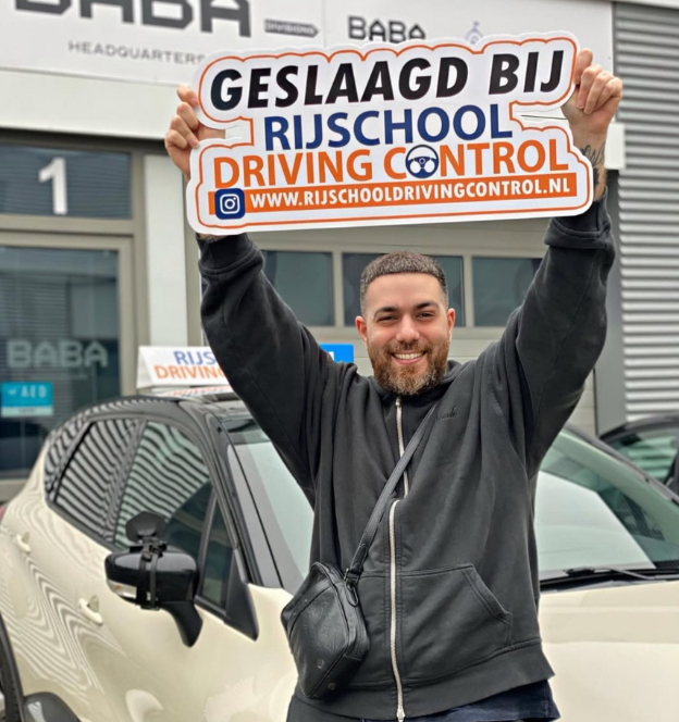 Rijschool in Rotterdam – Alles wat je moet weten om vandaag nog te starten 🚘