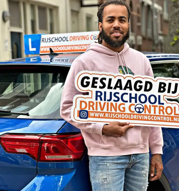 Rijbewijs gehaald door persoonlijke rijles volgen in Schiedam