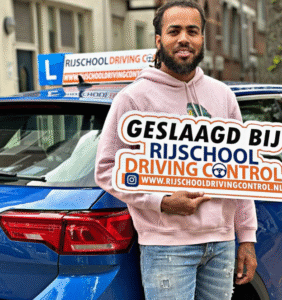 Geslaagde leerling laat zien dat kosten rijles Nesselande de moeite waard zijn