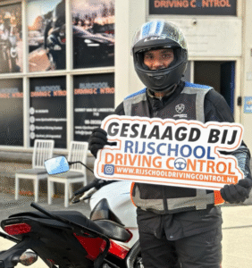 Diplomering motorrijles – verkeersregels motorrijbewijs succesvol