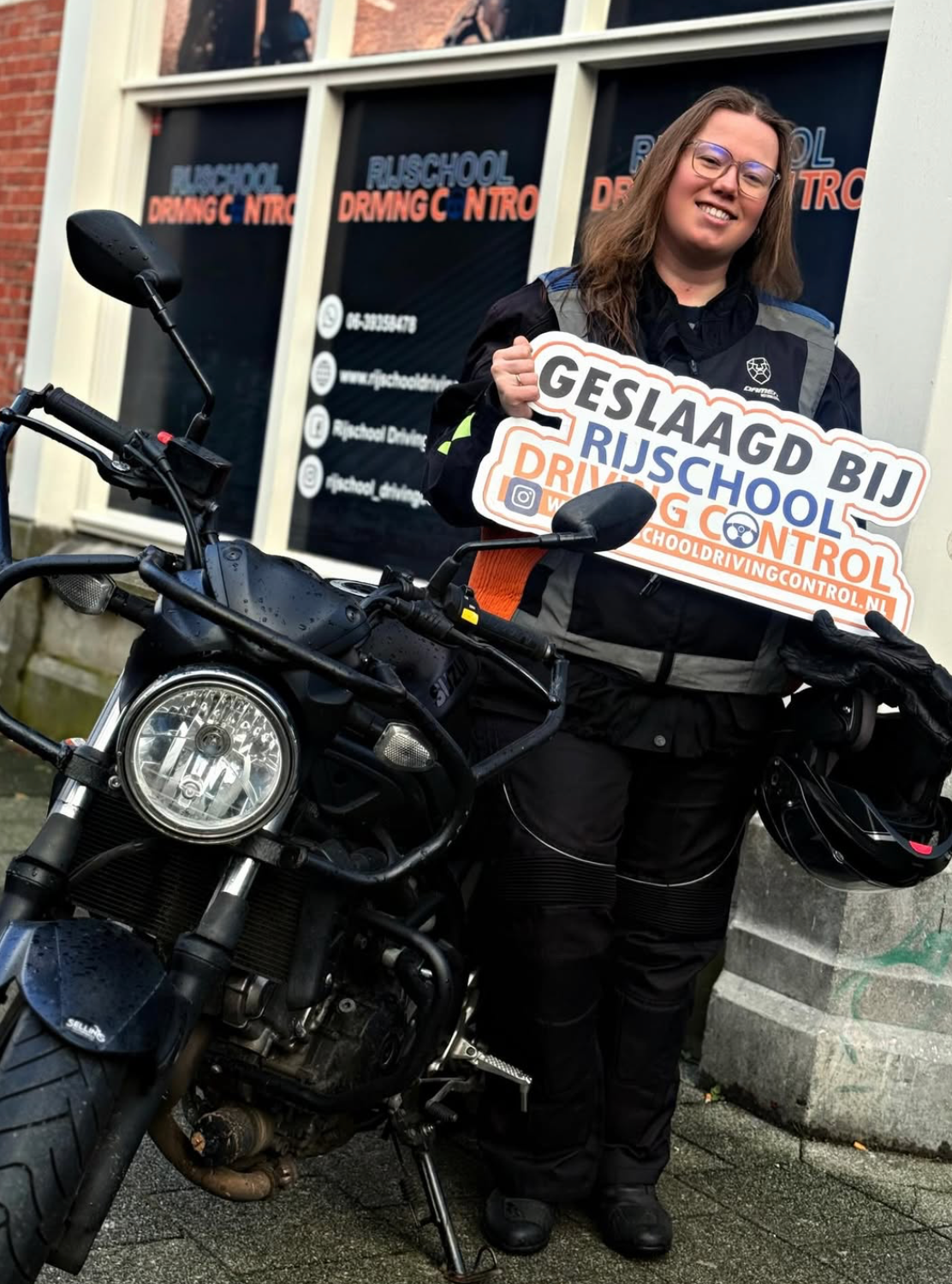 Motorrijbewijs spoedcursus Rotterdam: Snel en veilig je motorrijbewijs halen bij Rijschool Driving Control.